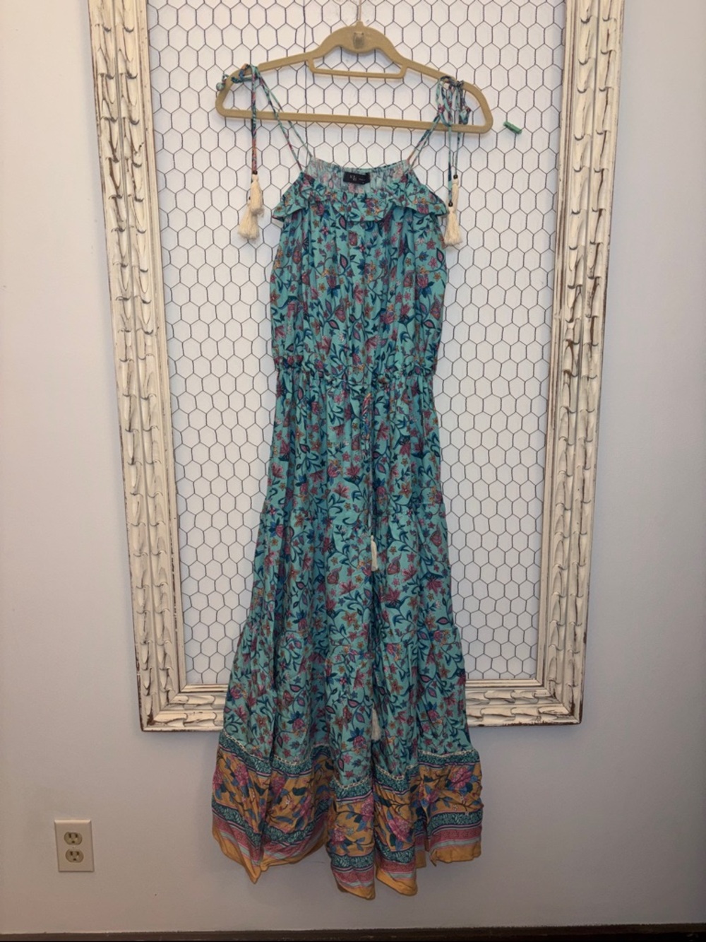 KLD Tie-Shoulder Floral Maxi Dress
